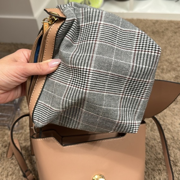 NWOT expressions NYC bag - Picture 4 of 5